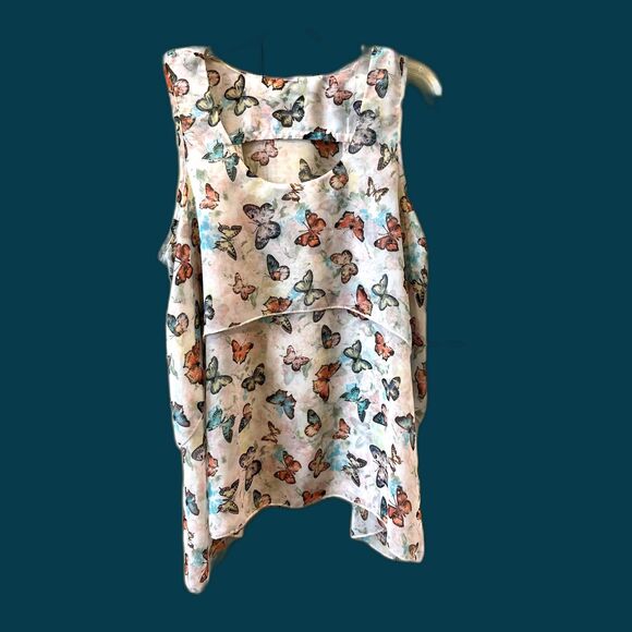 Butterfly Print Tank Top - Picture 2 of 3
